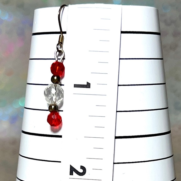 Faceted Red & White Crystal Bracelet & Drop Earrings with Sterling Silver Hooks - Picture 3 of 7